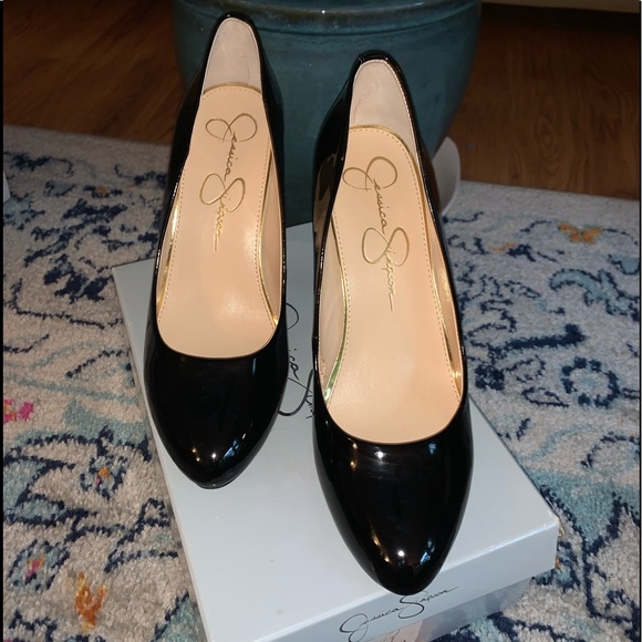 Heels - Picture 2 of 2